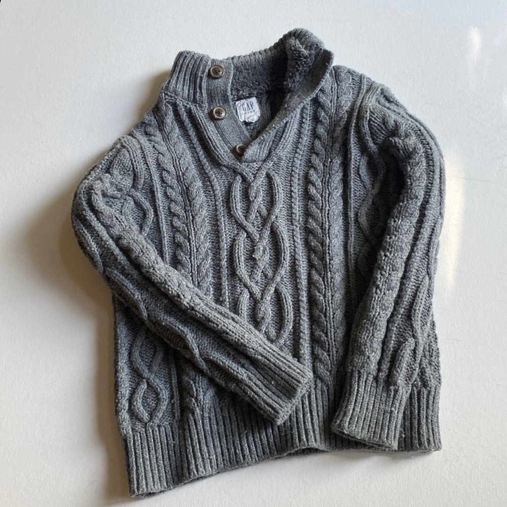 Cable knit sweater size 4/5